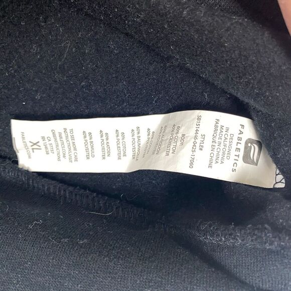 Fabletics Graphic Print Sweatshirt Women's Pullover, Long Sleeve, Black, XLarge - Picture 5 of 8